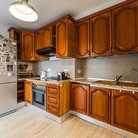 In The Center * 地拉那