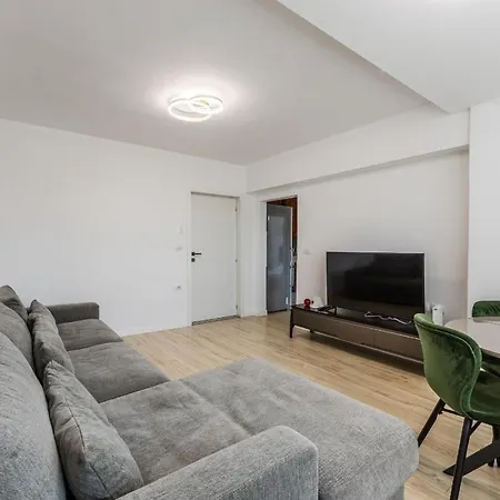 In The Center Apartment Tirana